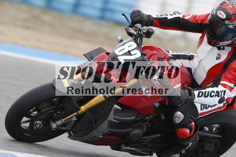 Archiv-2025/02 28.-31.01.2025 Moto Center Thun Jerez/gruen-green/82